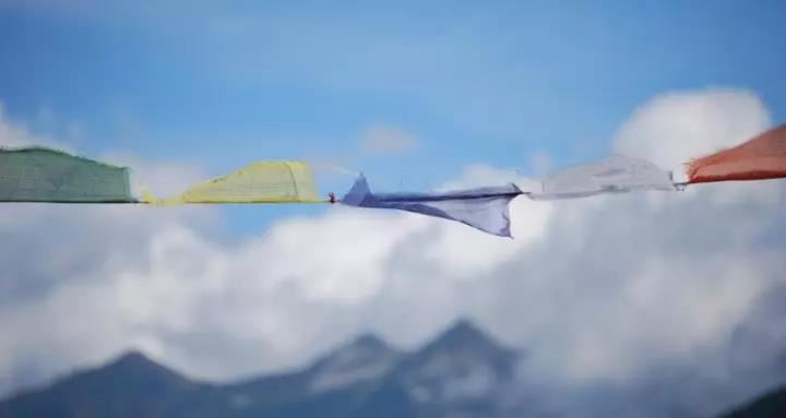 吕姓男孩起名鸡年